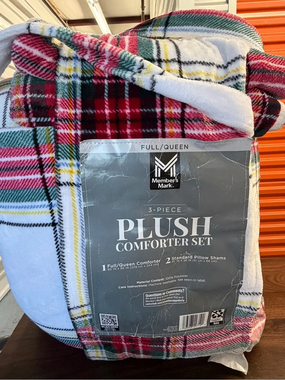 Member's Mark Full/Queen 3-Piece Reversible Plush Comforter Set Plaid Shams